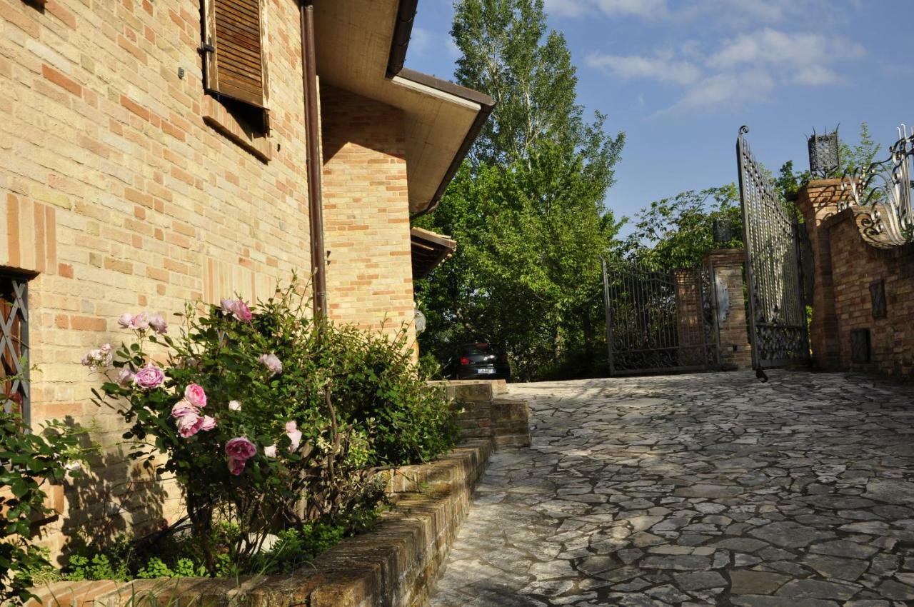 Luci sui Monti Bed & Breakfast Sarnano Exterior foto