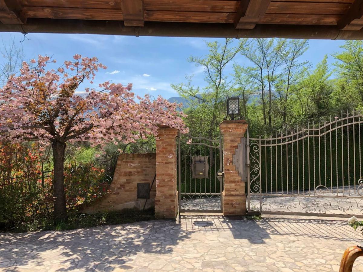 Luci sui Monti Bed & Breakfast Sarnano Exterior foto
