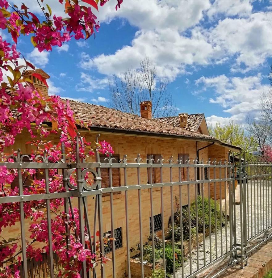Luci sui Monti Bed & Breakfast Sarnano Exterior foto